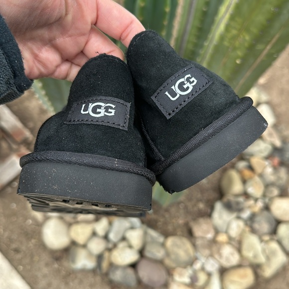 Men’s Kenton Black Slip On Slippers #11 - Picture 6 of 10